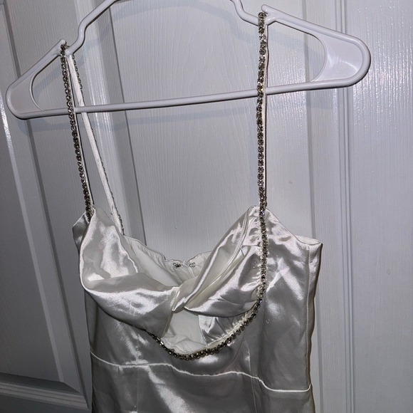 NWT Superdown Kita White‎ Satin Mini Dress Jeweled Straps - Picture 4 of 10